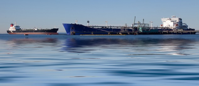 shutterstock_98612039 oil tankers crude ship vlcc