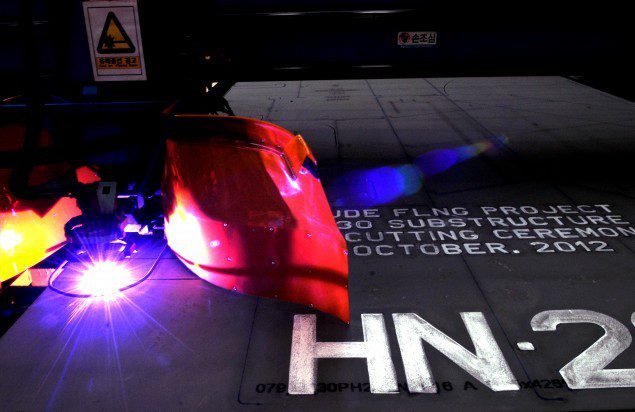 SHELL-MEDIA-SEL-2012-10-18-0014 shell prelude flng steel-cutting plasma cutter torch