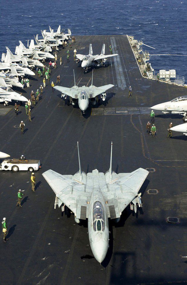 672px-Enterprise_Tomcat uss enterprise f-14 tomcat